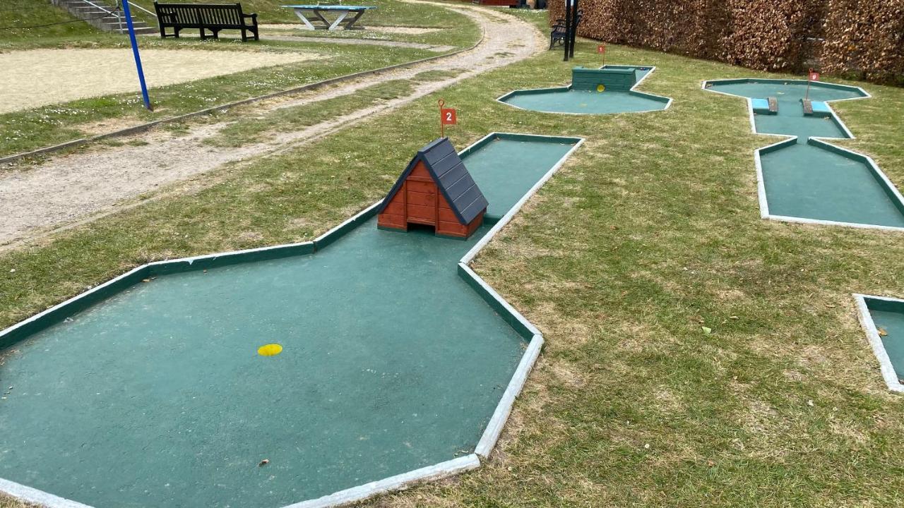 Kingsdown Holiday Park Екстер'єр фото